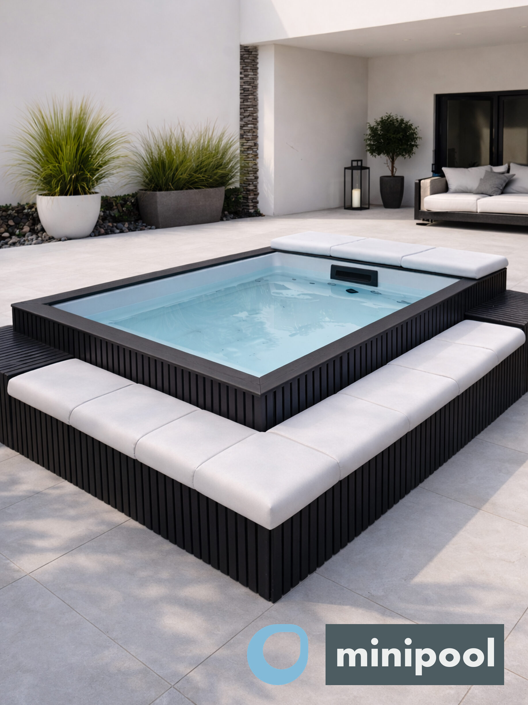 bazén main slide mob 1